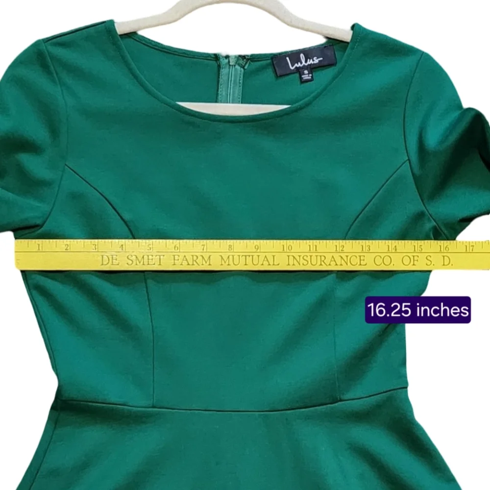 LULUS Skater Dress Womens Small Green Fit and Flare Scoop Neck Party Scallop Hem